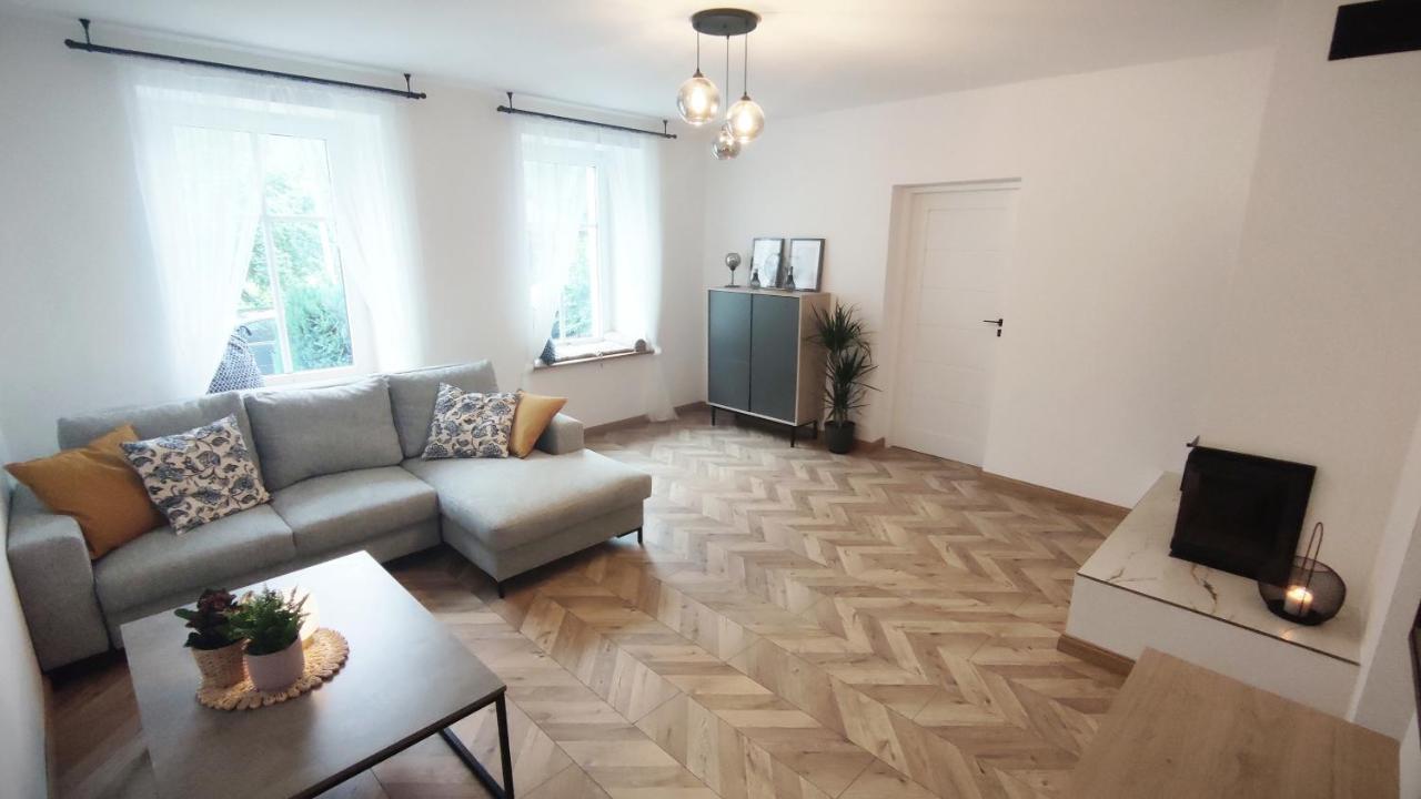 B&D Apartament Chelmiec Leilighet Wałbrzych Eksteriør bilde